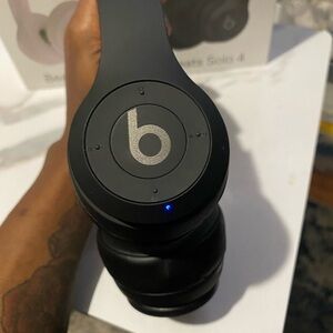 Black Beats Solo 4